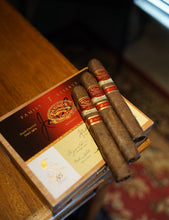 Load image into Gallery viewer, Padrón Family Reserve No. 85 Maduro 5.2" × 50