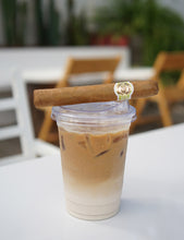 Load image into Gallery viewer, Macanudo Hyde Park Café Robusto 5.5&quot; x 49
