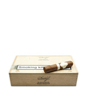 Load image into Gallery viewer, Davidoff Millennium Blend Short Robusto 4.2&quot; x 52
