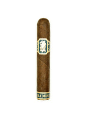 Load image into Gallery viewer, Liga Undercrown Maduro Robusto 5" x 54
